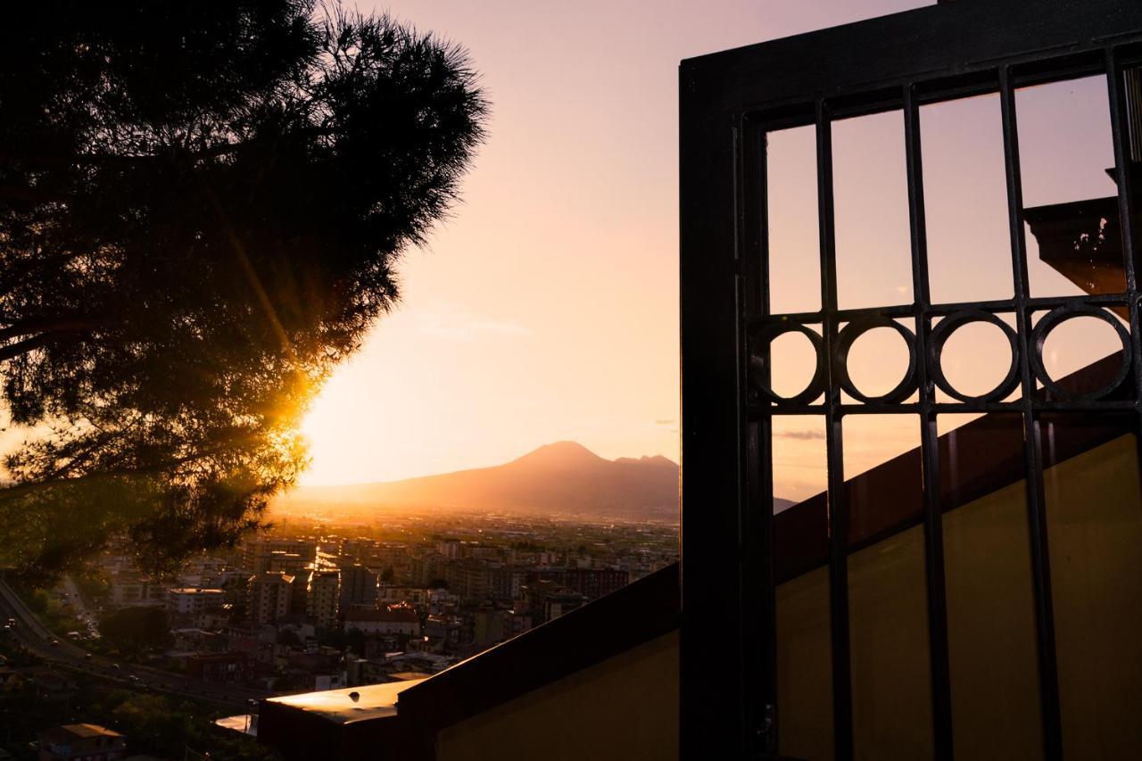 Villa Di Natale Pagani Esterno foto